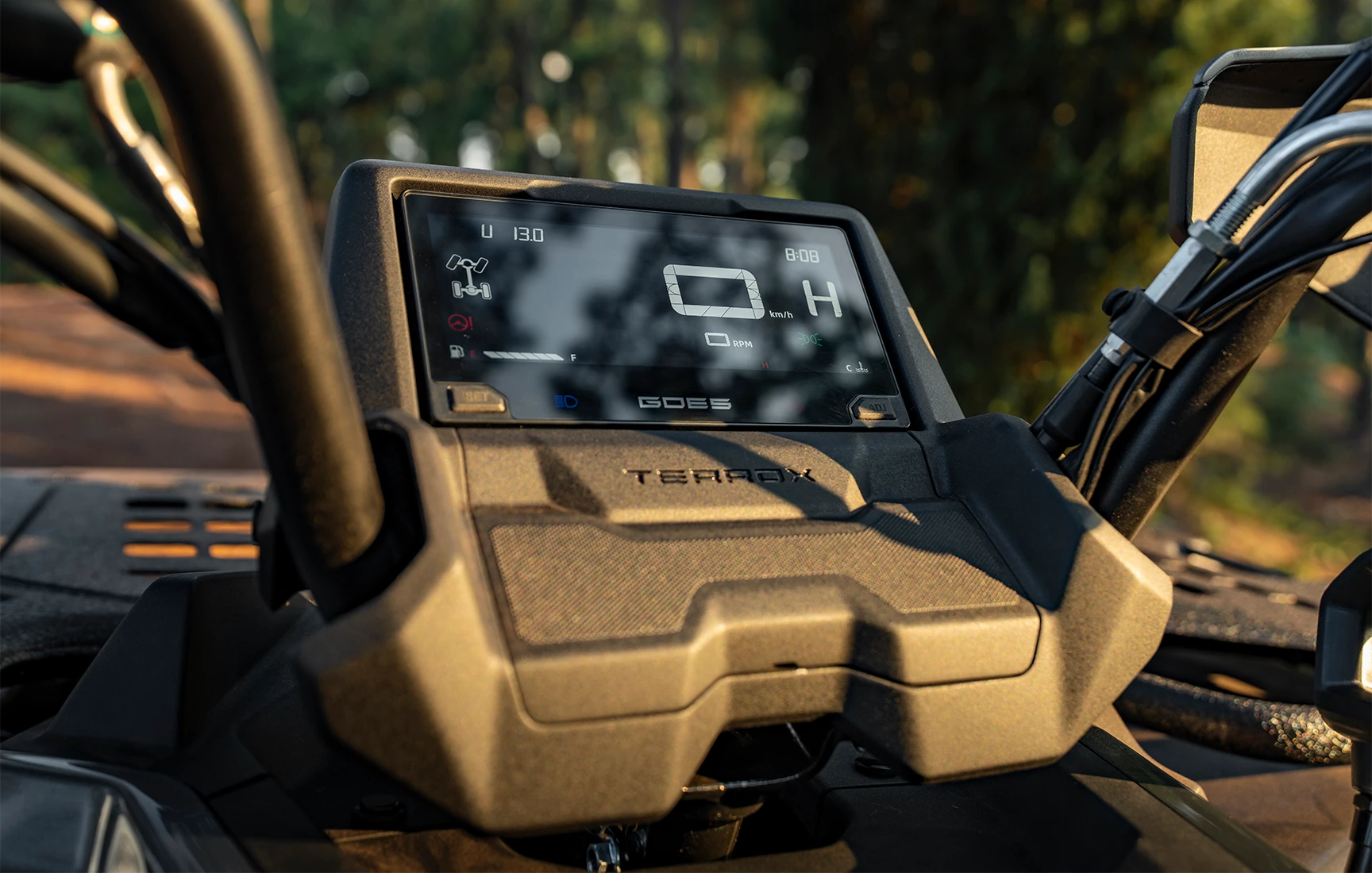 Terrox 500L — Interfaz del Usuario Optimizada Ergonómicamente